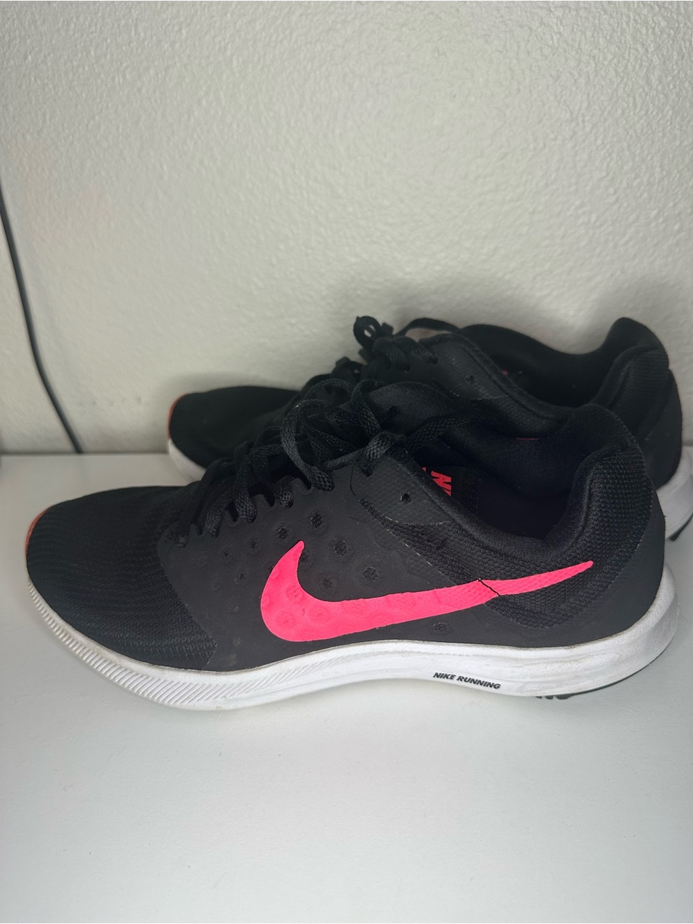 Nike Downshifter 7 Women's Running Shoes Black Racer Pink Size 8